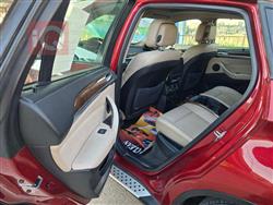 بی ئێم دەبڵیو X6